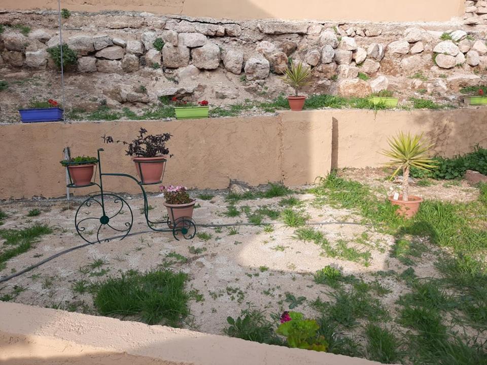 Emile Altwal Madaba Apartment Exterior foto